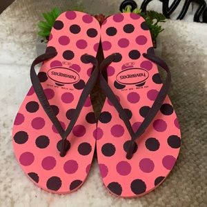 Havaianas size 9/10   New